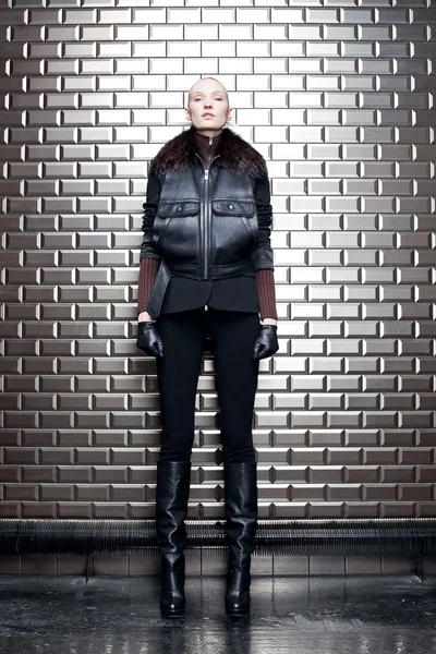 Look 16